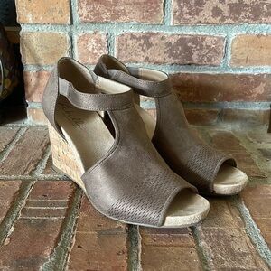 Abella True Comfort Hydra Wedge Sandals